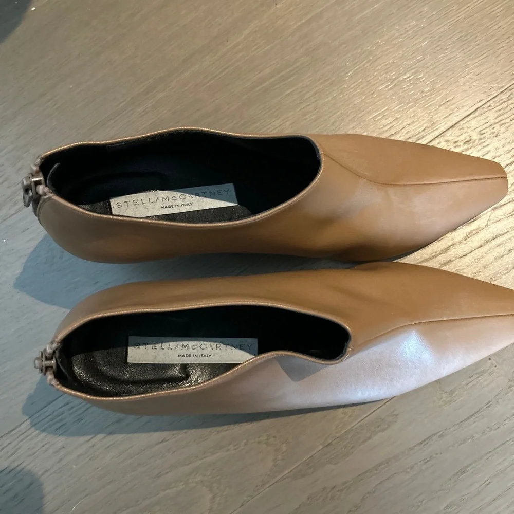 Stella McCartney Tan Pointed Low Kitten Heel Ankle Booties Size: 39 (8.5) - Picture 6 of 10